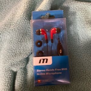 New Red stereo hands free with inline microphone earbuds
